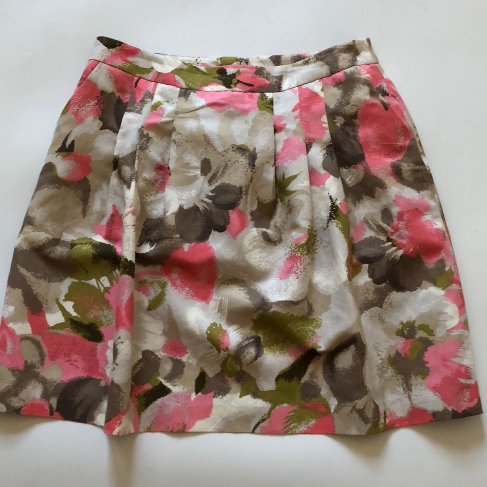 Halogen Spring Skirt - Picture 2 of 7